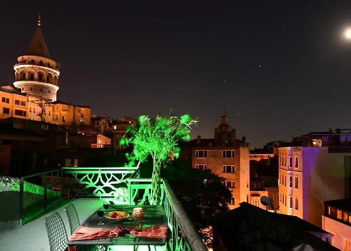 2br Unique Terrace 2 Ac In Beyoglu Galata *